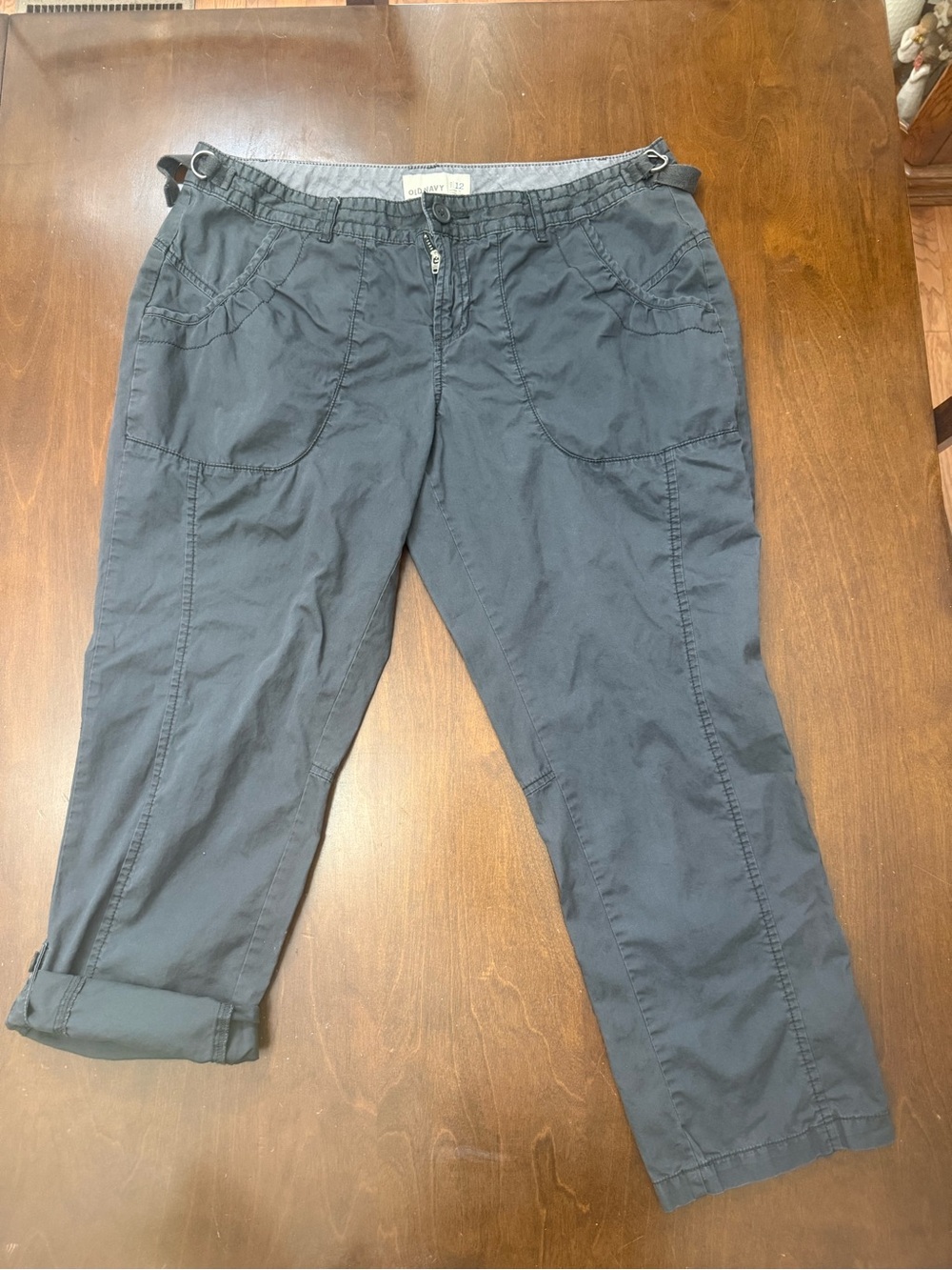 Women’s Old Navy Gray Pants / Capris Size 12